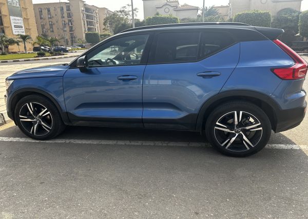 VOLVO-XC 40 ( 2021 )
