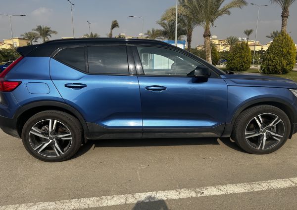 VOLVO-XC 40 ( 2021 )