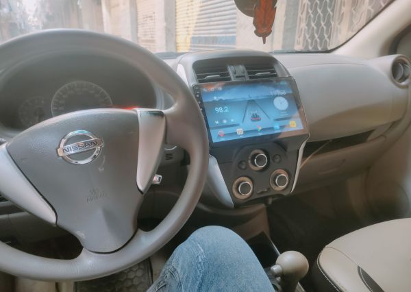Nissan - Sunny (2017)