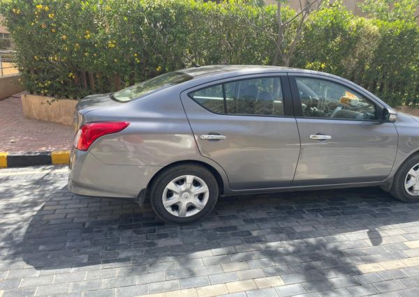 Nissan Sunny (2021)