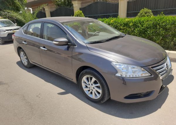 Nissan - Sentra  (2020)