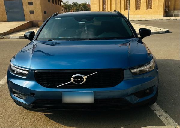 VOLVO-XC 40 ( 2021 )