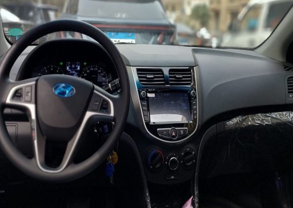 Hyundai - Accent (2025)