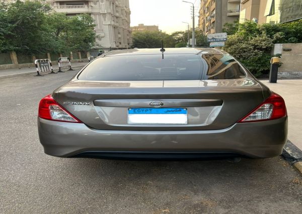 Nissan Sunny (2021)