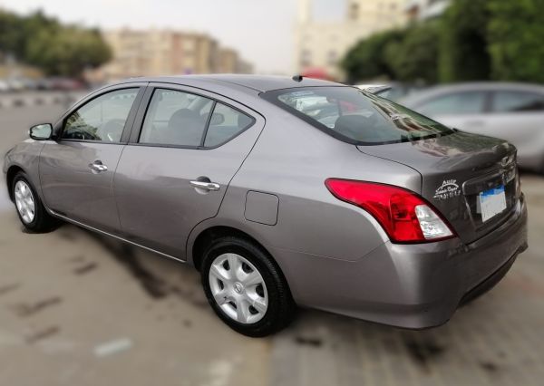 Nissan Sunny (2021)