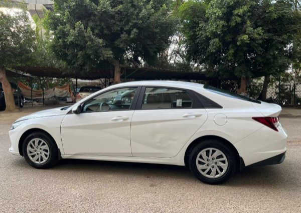 Hyundai - Elantra CN7 (2022)