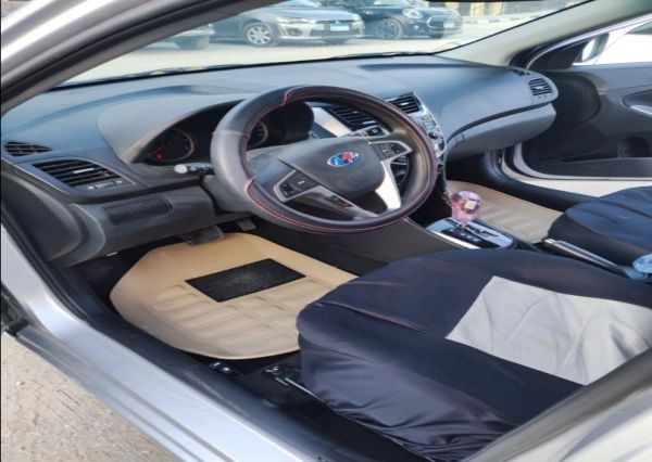 Hyundai - Accent RB (2024)